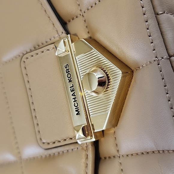 MK Soho Bag (Large) - Picture 2 of 3